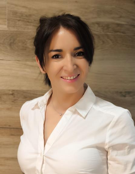 MARÍA ESPERANZA PÉREZ ÁLVAREZ - Vocal