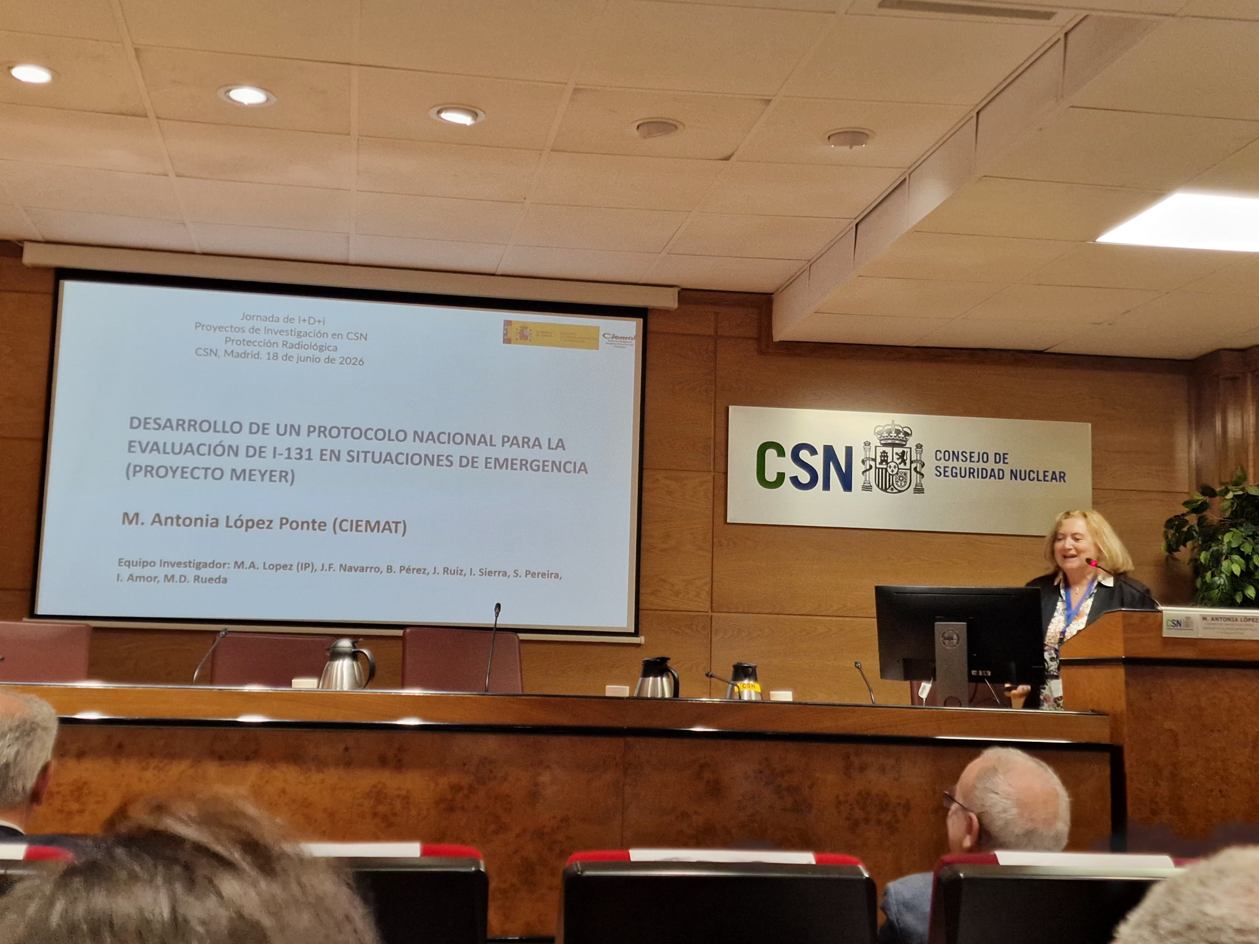 M. Antonia López Ponte presentando el Proyecto MEYER